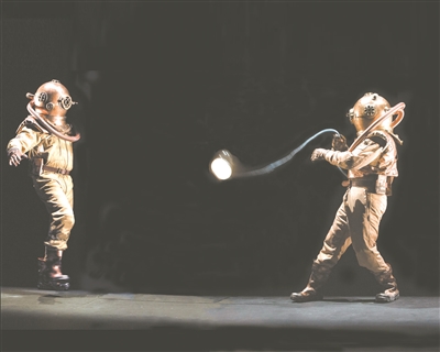 用古朴硬核的手工 还原光怪陆离的海底世界