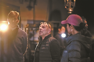 用古朴硬核的手工 还原光怪陆离的海底世界