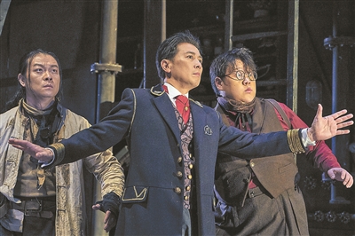 用古朴硬核的手工 还原光怪陆离的海底世界