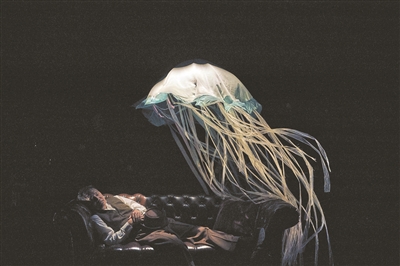 用古朴硬核的手工 还原光怪陆离的海底世界