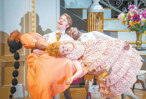 充满戏谑的“认真”,穿越时空的共鸣