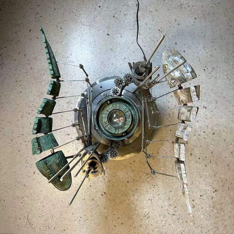 人气爆棚不等于交出合格答卷——从2025年美院毕业季的狂欢说起