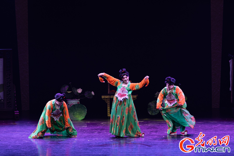 “艺苑撷英——2025年全国优秀青年艺术人才展演”杂技专场在二七剧场上演 “艺苑撷英——2025年全国优秀青年艺术人才展演”杂技专场在二七剧场上演