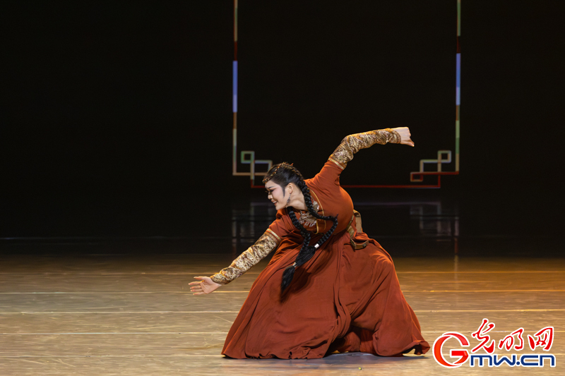 “艺苑撷英——2025年全国优秀青年艺术人才展演”舞蹈专场在京举行 “艺苑撷英——2025年全国优秀青年艺术人才展演”舞蹈专场在京举行