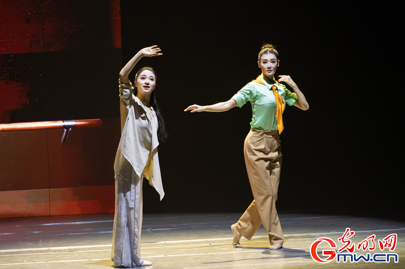 “艺苑撷英——2025年全国优秀青年艺术人才展演”舞蹈专场在京举行 “艺苑撷英——2025年全国优秀青年艺术人才展演”舞蹈专场在京举行