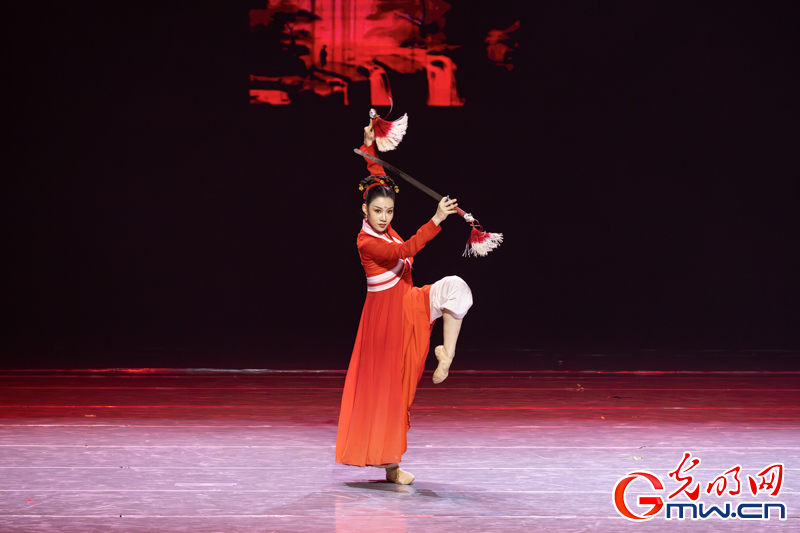 “艺苑撷英——2025年全国优秀青年艺术人才展演”舞蹈专场在京举行 “艺苑撷英——2025年全国优秀青年艺术人才展演”舞蹈专场在京举行