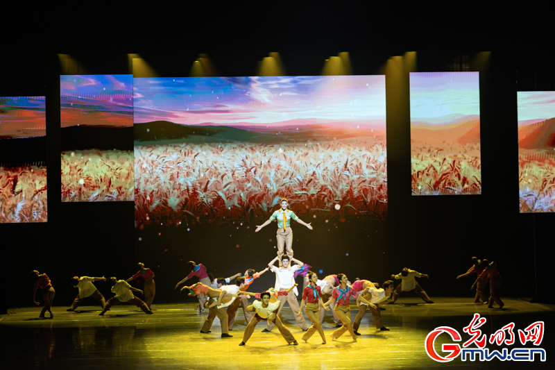 “艺苑撷英——2025年全国优秀青年艺术人才展演”舞蹈专场在京举行 “艺苑撷英——2025年全国优秀青年艺术人才展演”舞蹈专场在京举行