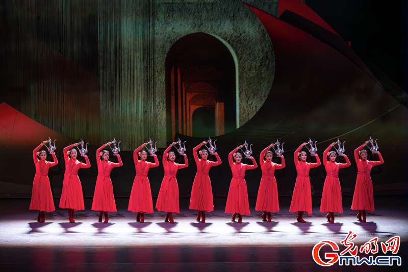 歌舞剧《草原之夜》在京首演