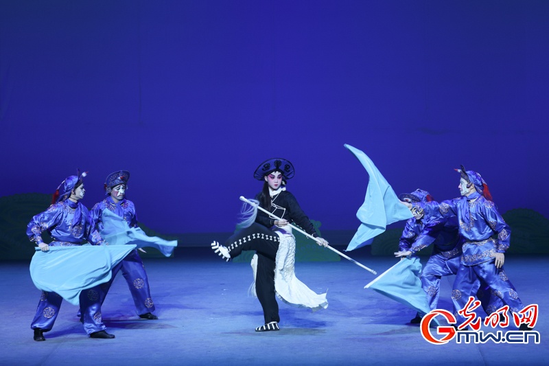粤剧《海珠湾》在京上演,演绎人与自然和谐共生故事 粤剧《海珠湾》在京上演,演绎人与自然和谐共生故事