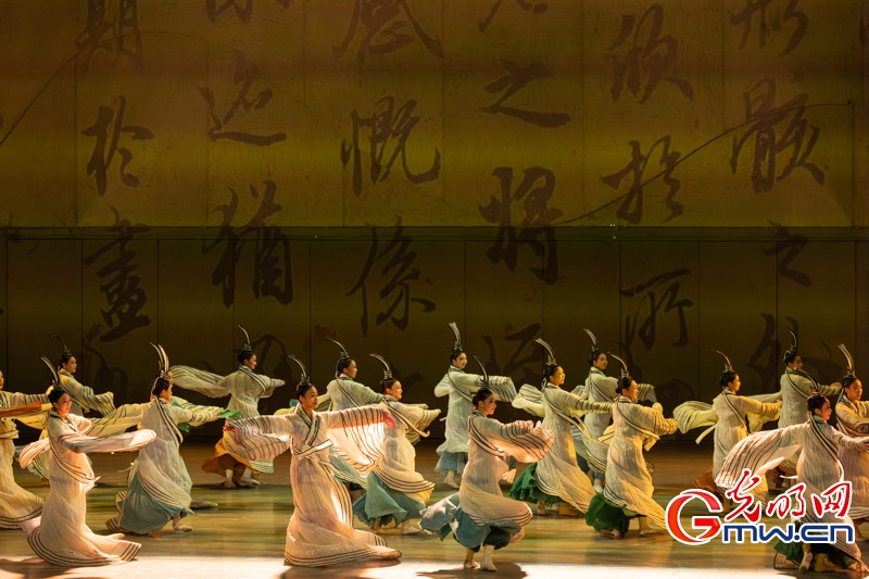 舞蹈诗剧《古色·国宝辽宁》在京上演,千年文物“活”起来 舞蹈诗剧《古色·国宝辽宁》在京上演,千年文物“活”起来