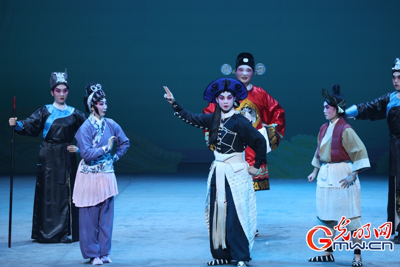 粤剧《海珠湾》在京上演,演绎人与自然和谐共生故事 粤剧《海珠湾》在京上演,演绎人与自然和谐共生故事