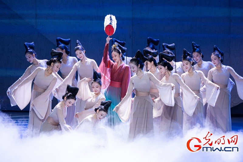 舞蹈诗剧《古色·国宝辽宁》在京上演,千年文物“活”起来 舞蹈诗剧《古色·国宝辽宁》在京上演,千年文物“活”起来