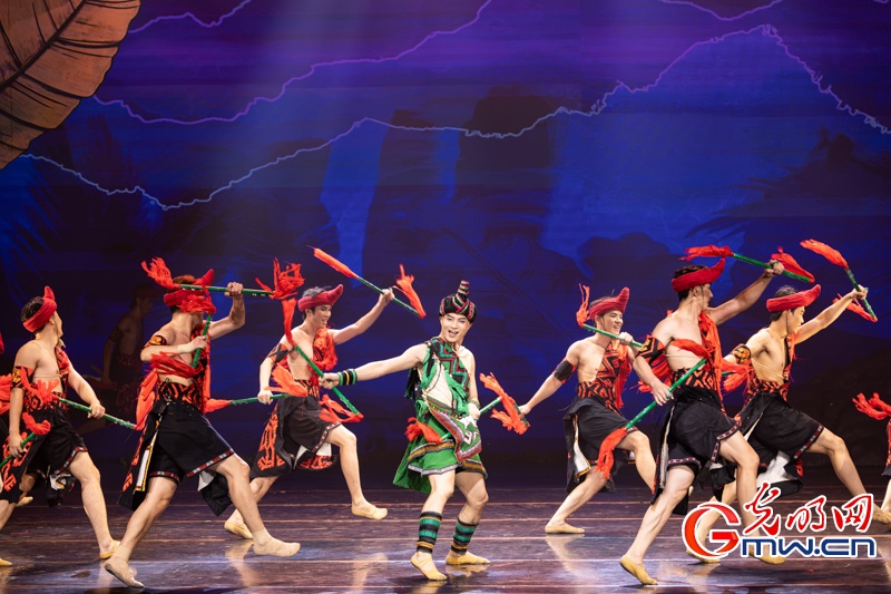舞蹈诗《共同家园》在京上演,演绎人与自然和谐新篇 舞蹈诗《共同家园》在京上演,演绎人与自然和谐新篇